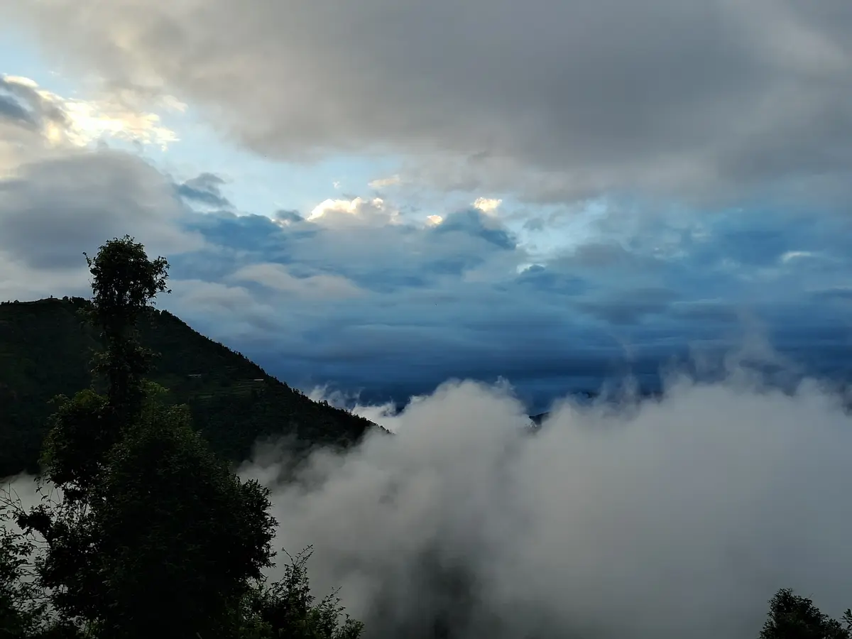 Mountain view dome stay at Lacliff Nature Home Dhanaulti